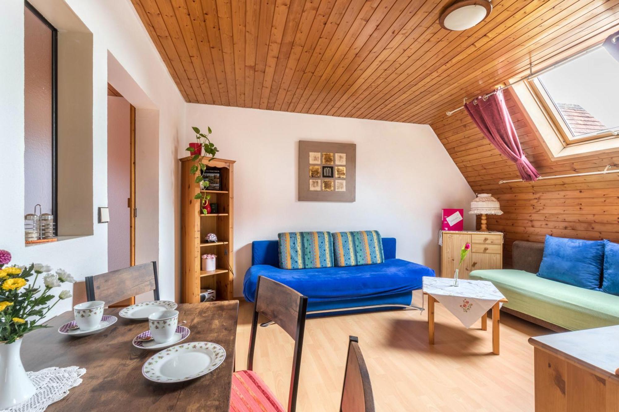 Apartmenthaus Ferienwohnungen Sila 바인슈타트 외부 사진