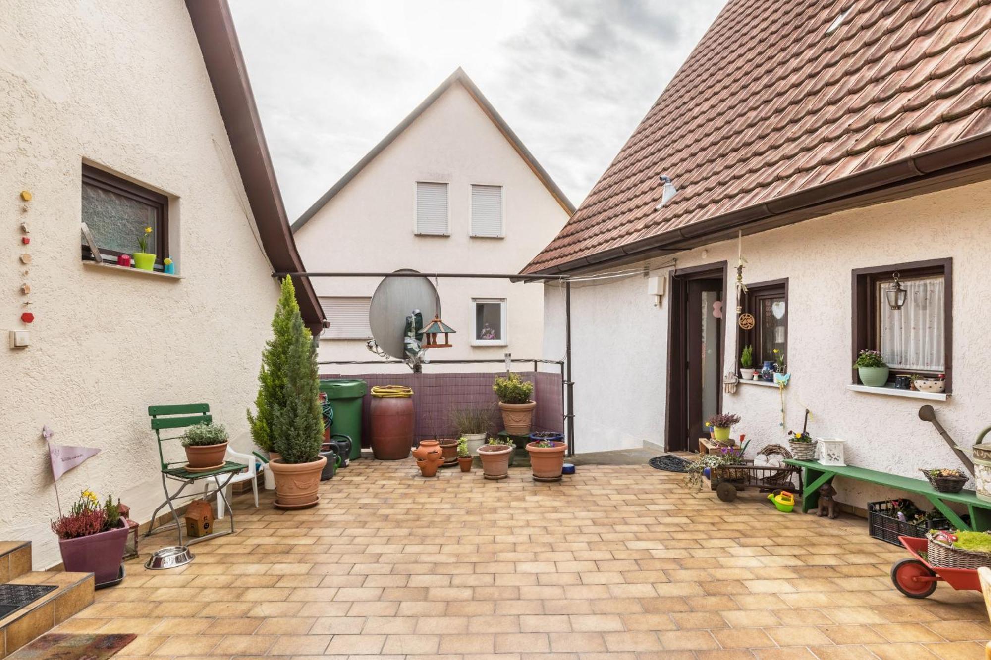 Apartmenthaus Ferienwohnungen Sila 바인슈타트 외부 사진
