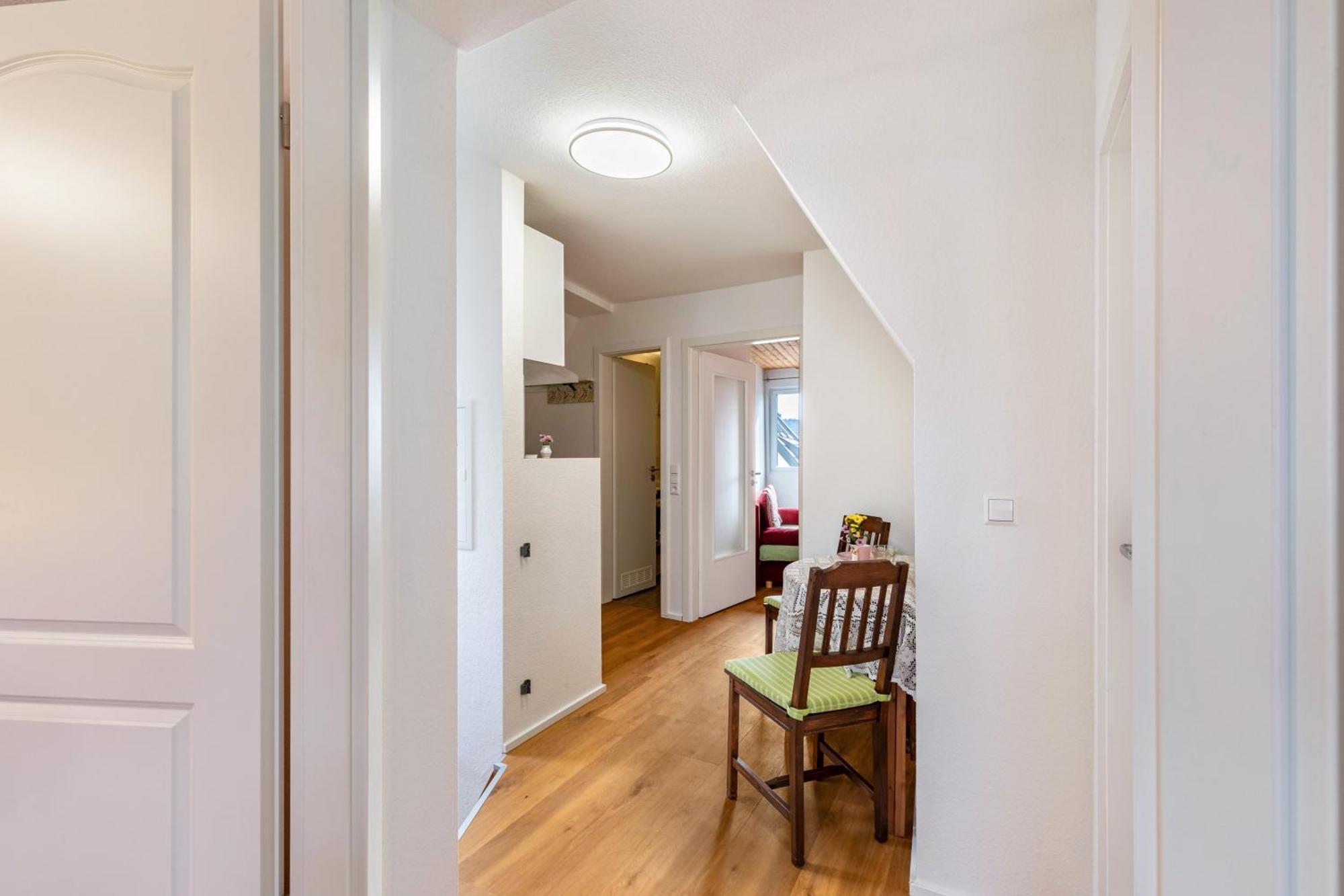 Apartmenthaus Ferienwohnungen Sila 바인슈타트 외부 사진