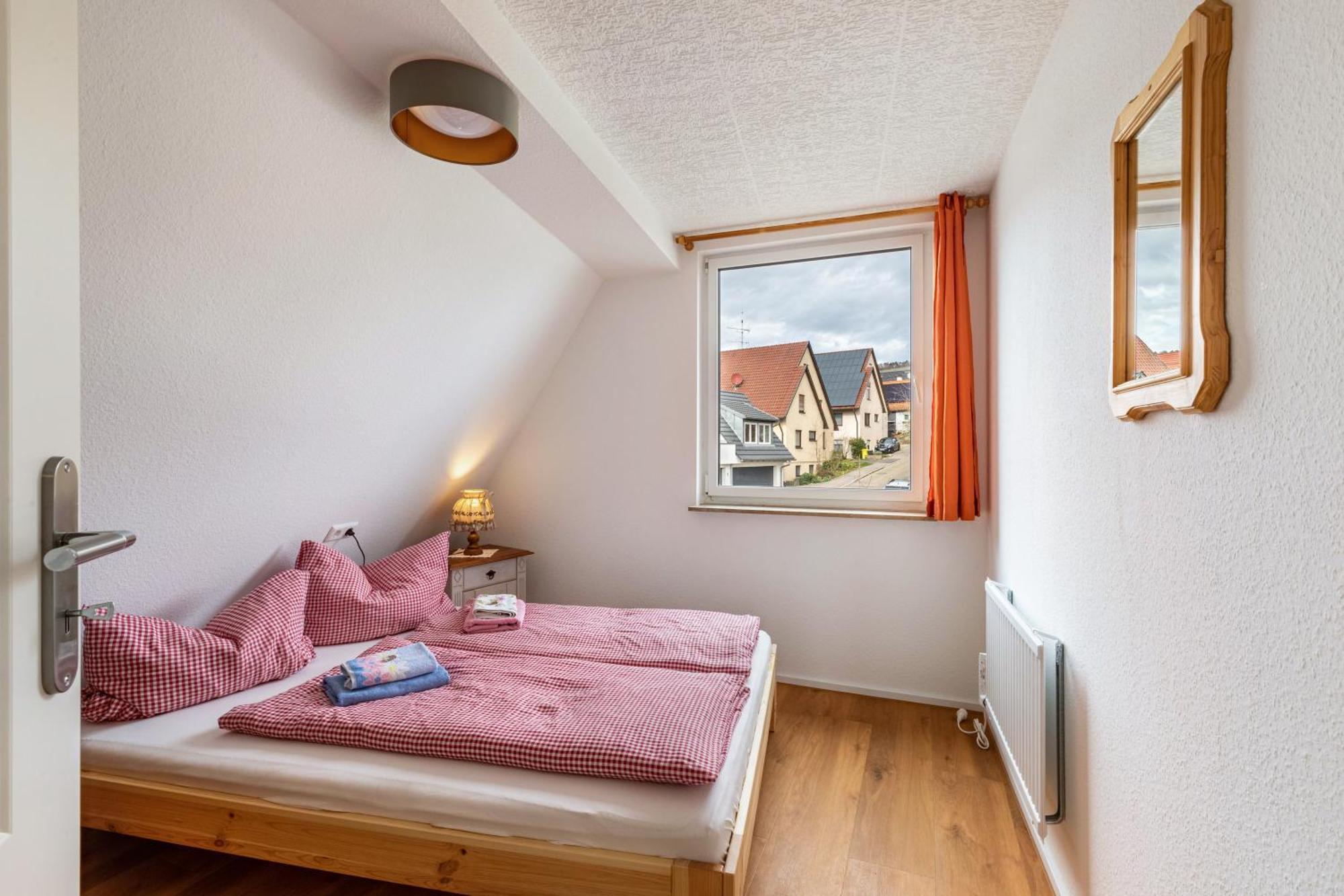 Apartmenthaus Ferienwohnungen Sila 바인슈타트 외부 사진
