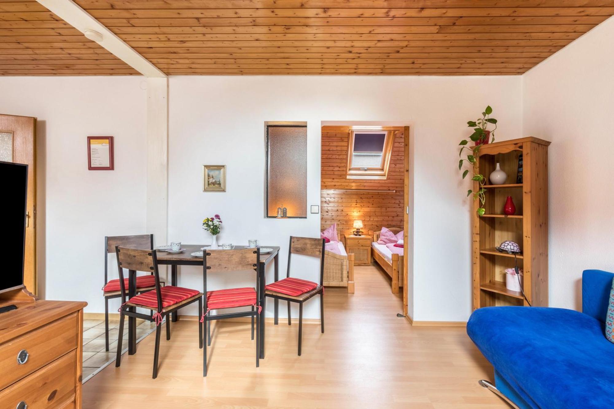 Apartmenthaus Ferienwohnungen Sila 바인슈타트 외부 사진